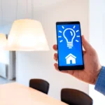 Controle de iluminação inteligente por aplicativo no celular