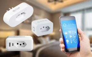 Tomadas Inteligentes sendo controladas por smartphone